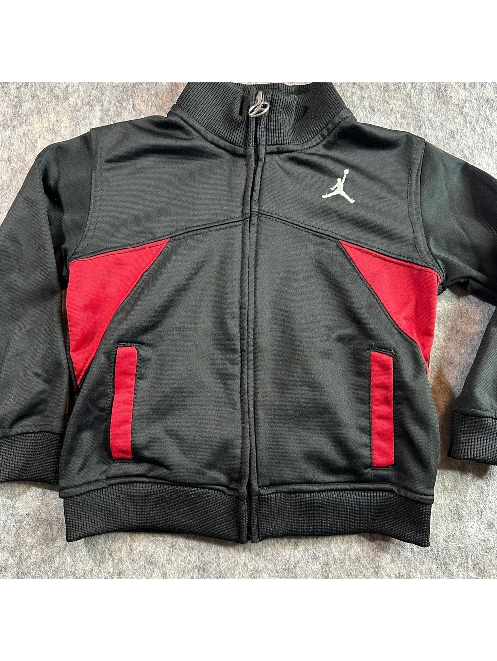 Nike Air Jordan Kids track jacket black red sporty streetwear 3T